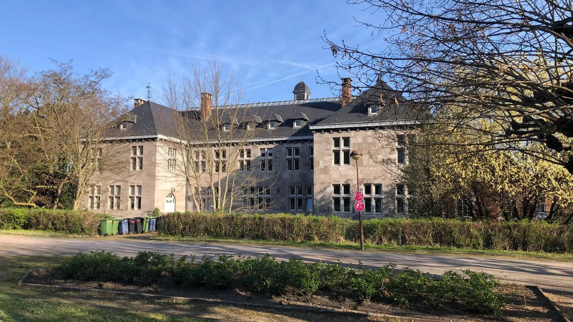 Appartement Confortable Proche Centre Et Ideal Pour Uliege Sart Tilman Belgium